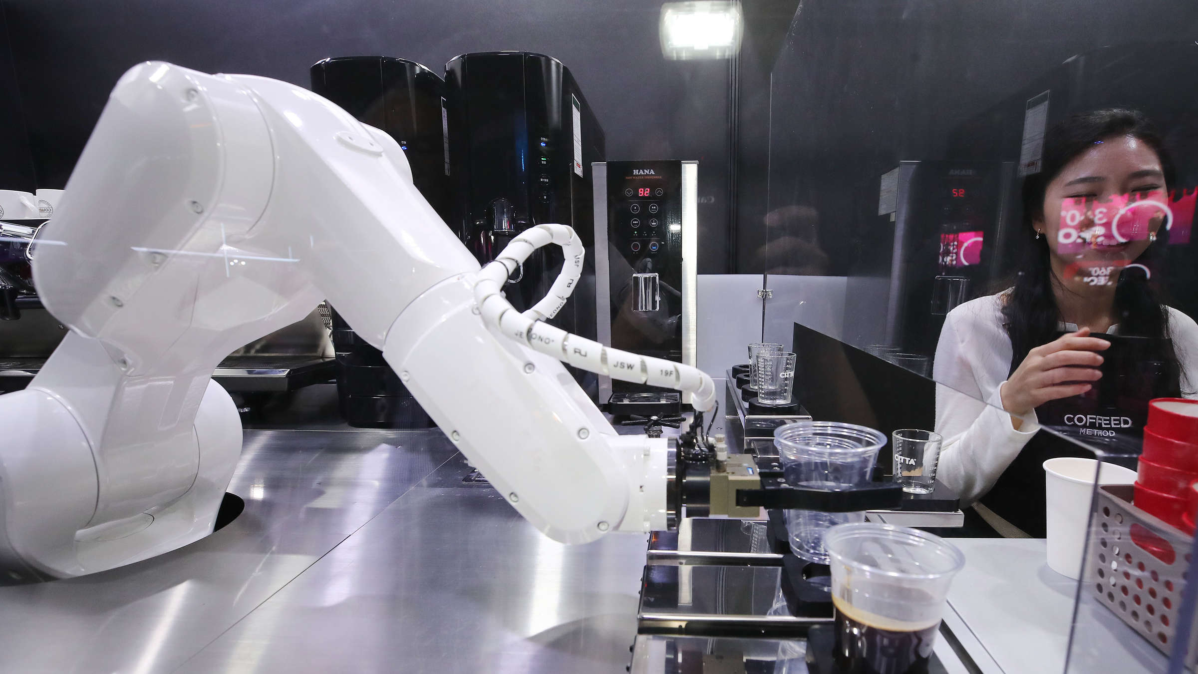 Coronavirus in Südkorea: Cafés und Bars setzen Roboter-Kellner ein - doch es gibt einen Haken